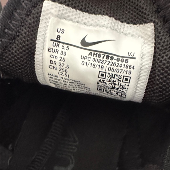 Nike Women’s Triple Black Air 270 Max Sneakers